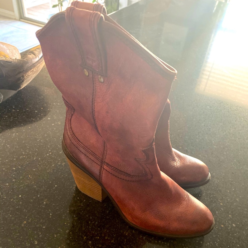 Lucky🍀 Brand Boots